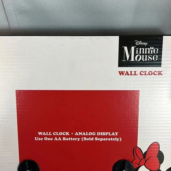Disney Pink Minnie Mouse Wall Clock Brand New In Box - Picture 4 of 5